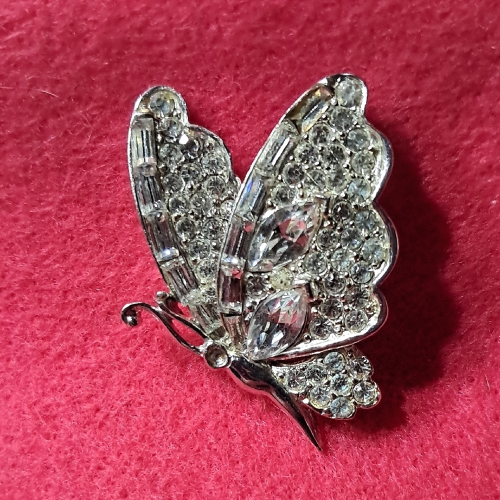 Elegant Silver Butterfly Brooch